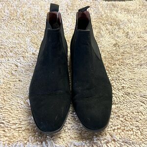 H&M brand men’s Chelsea boots